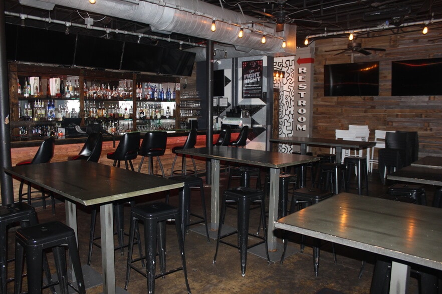 330 1st Ave S, Saint Petersburg, FL for lease - Interior Photo - Image 3 of 8