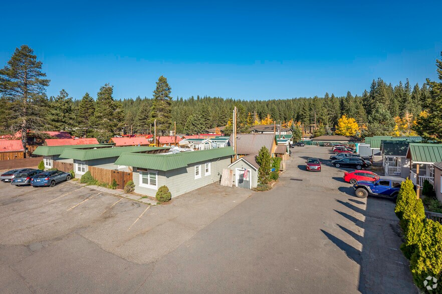 11700 Donner Pass Rd, Truckee, CA à vendre - Photo du bâtiment - Image 2 de 25