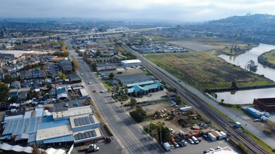 660 Lakeville St, Petaluma, CA à louer Photo intérieure- Image 2 de 2