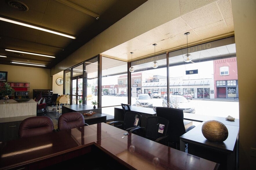 616 S Main St, Stillwater, OK for sale - Interior Photo - Image 3 of 9
