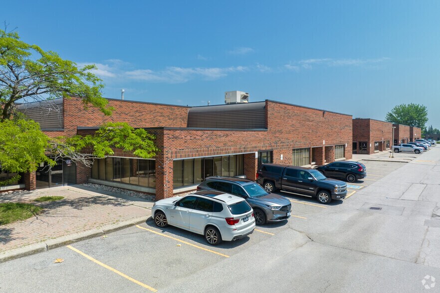 817 Brock Rd, Pickering, ON for sale - Primary Photo - Image 1 of 1