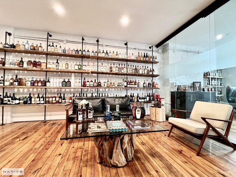 68 Greenpoint Ave, Brooklyn, NY for lease - Building Photo - Image 2 of 14