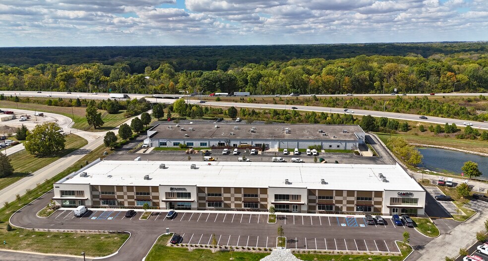 6400 Technology Center Dr, Indianapolis, IN à louer - Photo du bâtiment - Image 3 de 11