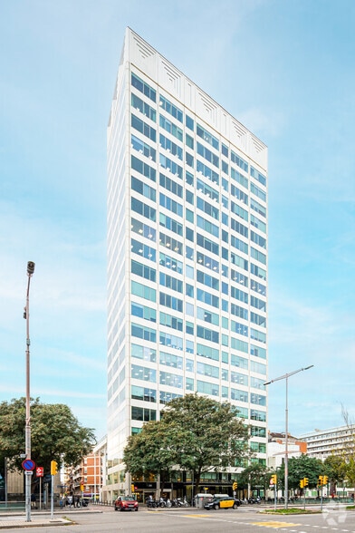 Carrer de Tarragona, 161, Barcelone, Barcelona à louer - Photo du bâtiment - Image 2 de 7