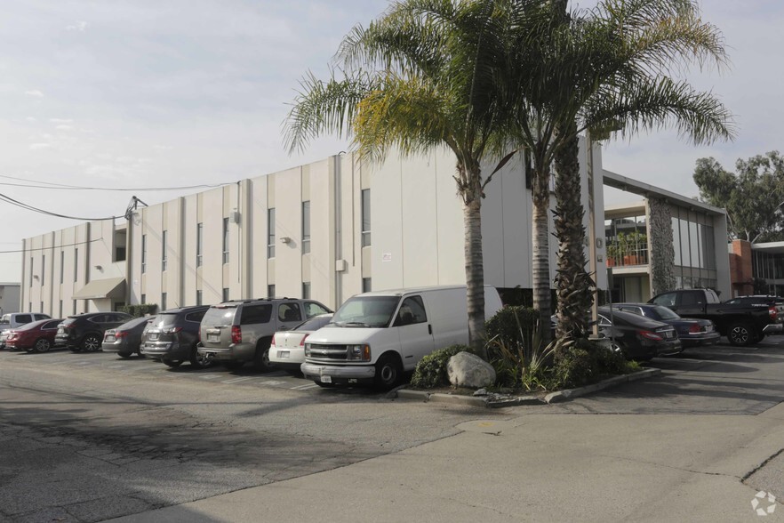 3450 E Spring St, Long Beach, CA for lease - Primary Photo - Image 1 of 11