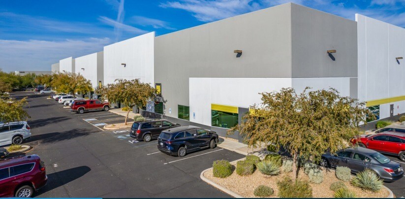 23606 N 19th Ave, Phoenix, AZ à louer - Photo du bâtiment - Image 2 de 2