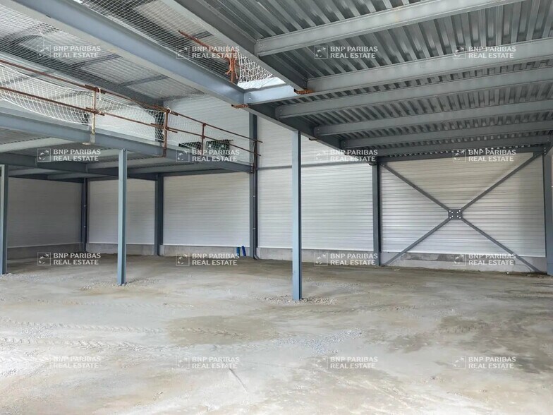 Local d'activités dans Treillières à vendre - Photo du bâtiment - Image 3 de 13
