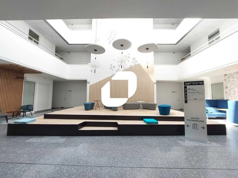 38 Boulevard Paul Cézanne, Guyancourt à louer - Photo du bâtiment - Image 3 de 22