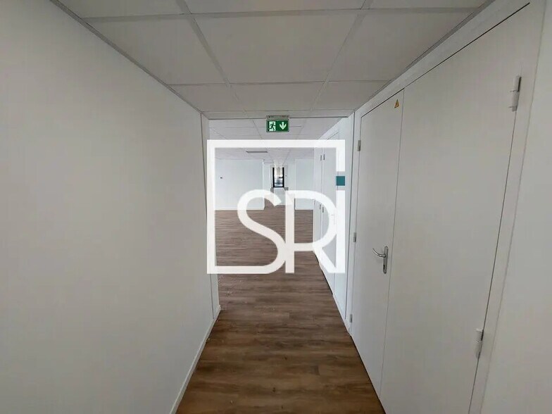 Office in Clermont-Ferrand for lease - Interior Photo - Image 2 of 5