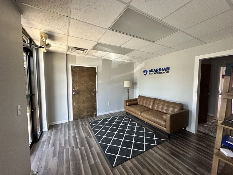 6020 Parkway North Dr, Cumming, GA for lease - Building Photo - Image 3 of 11