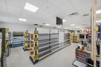 217 Guideboard Rd, Clifton Park, NY for lease Interior Photo- Image 2 of 7