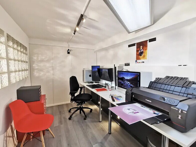 Local d'activités dans Paris à vendre - Photo du bâtiment - Image 3 de 9