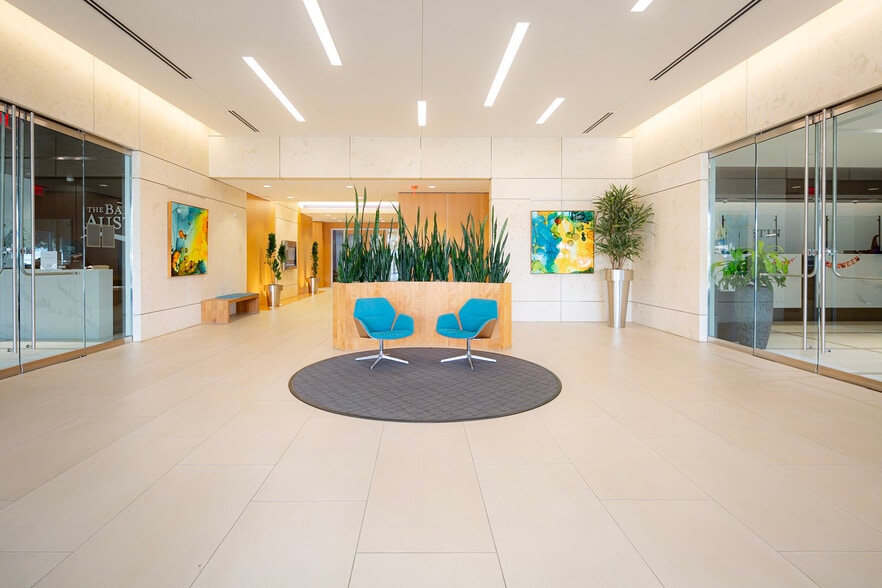 8611 N Mo Pac Expy, Austin, TX for lease - Lobby - Image 2 of 20