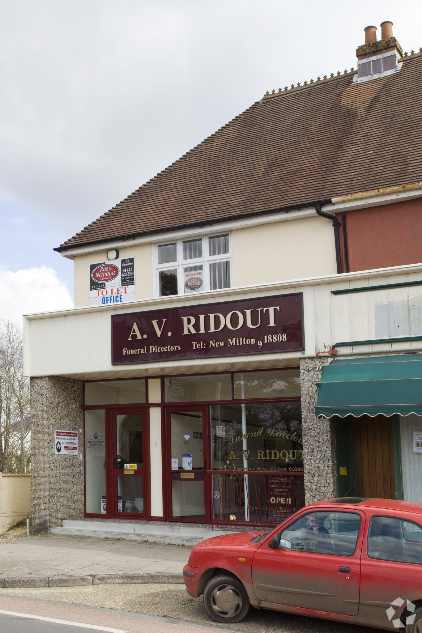 29-29a Station Rd, New Milton for lease Primary Photo- Image 1 of 14
