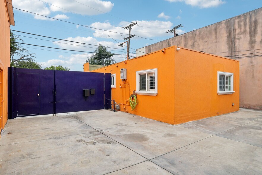 10240 Atlantic Ave, South Gate, CA à vendre - Photo du bâtiment - Image 3 de 25