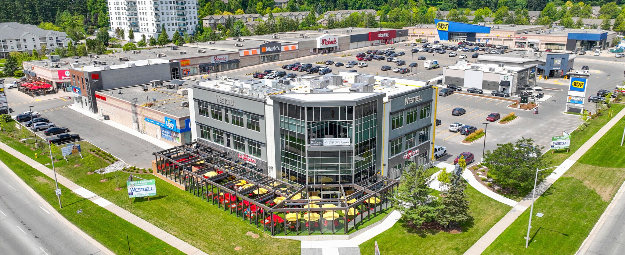 1701 Richmond St, London, ON à vendre Photo du bâtiment- Image 1 de 1