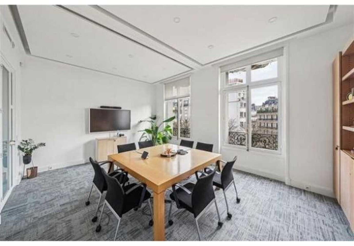 19-21 Avenue George V, Paris for lease Interior Photo- Image 1 of 12