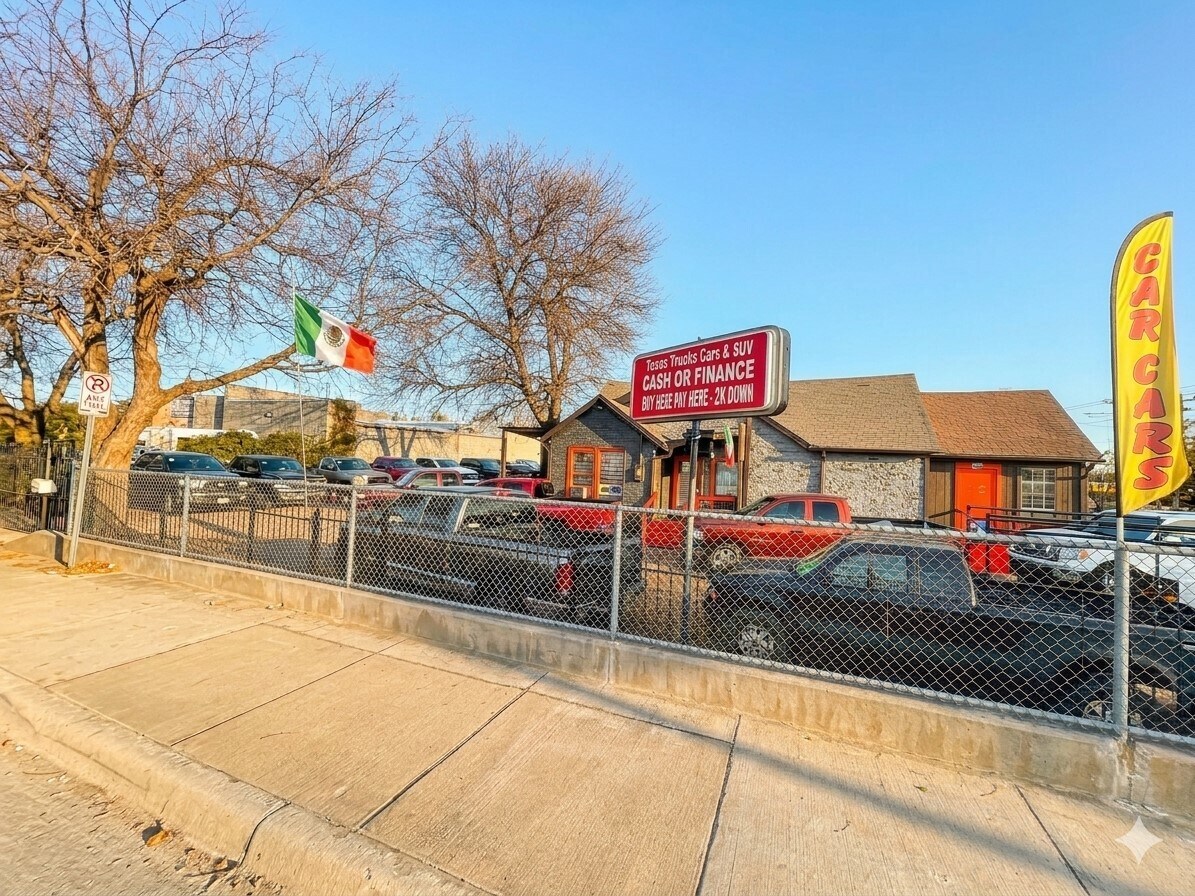 2413 Community Dr, Dallas, TX à louer Photo principale- Image 1 de 10