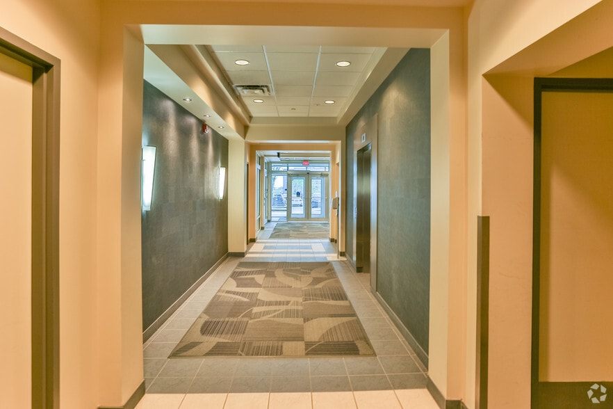 37 Richard Way SW, Calgary, AB for lease - Lobby - Image 2 of 8