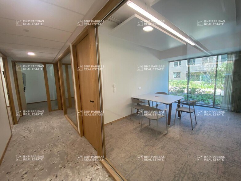 Avenue Du Vercors, Meylan for lease - Interior Photo - Image 3 of 14