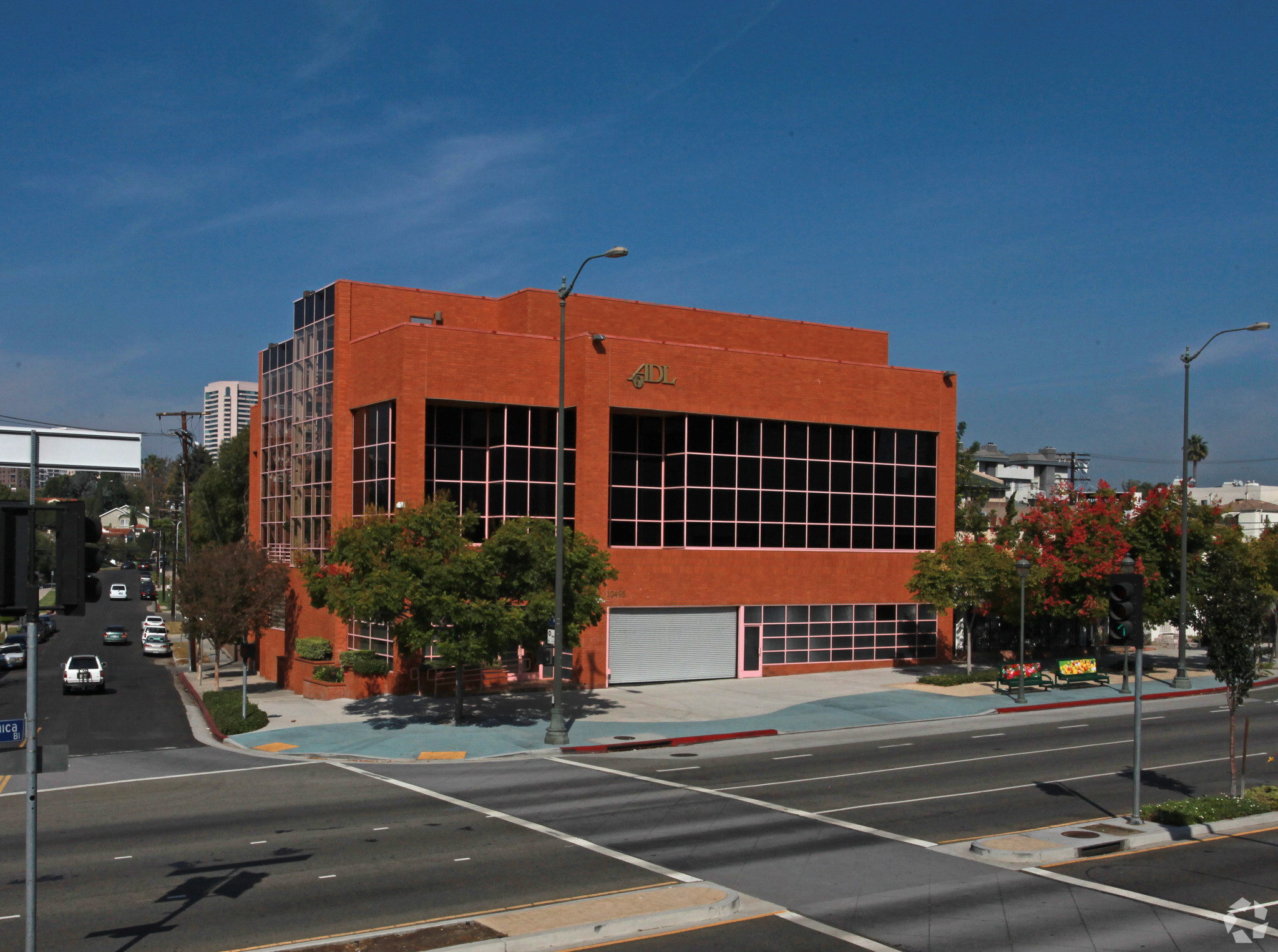 10495 Santa Monica Blvd, Los Angeles, CA for sale Primary Photo- Image 1 of 1