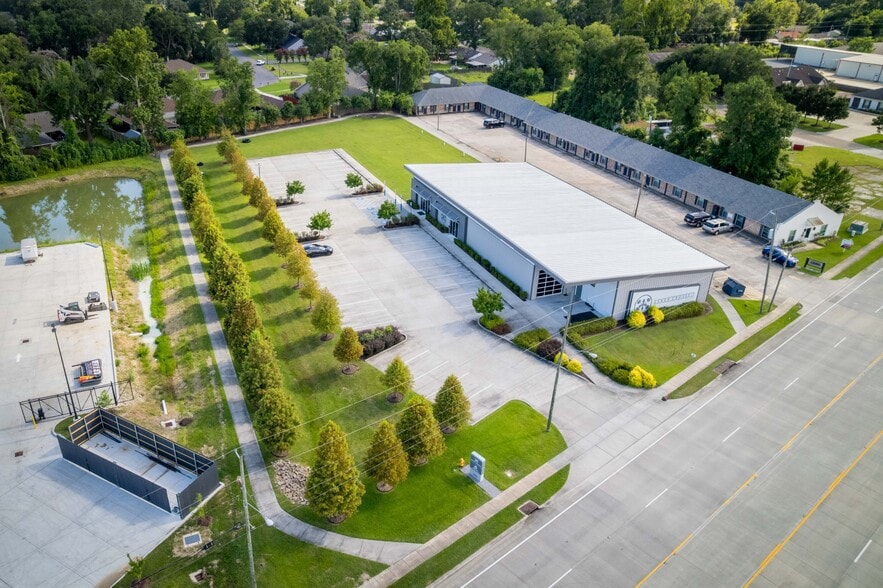 12110 S Harrells Ferry Rd, Baton Rouge, LA for sale - Aerial - Image 1 of 22