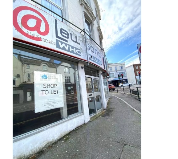 35 The Triangle, Bournemouth for lease - Building Photo - Image 2 of 14