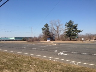 1404 Blue Hills Ave, Bloomfield, CT à louer - Photo du bâtiment - Image 2 de 2