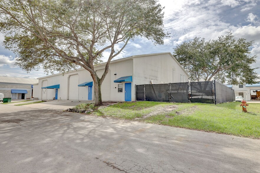 3359 SW 42nd Ave, Palm City, FL for sale - Building Photo - Image 2 of 10