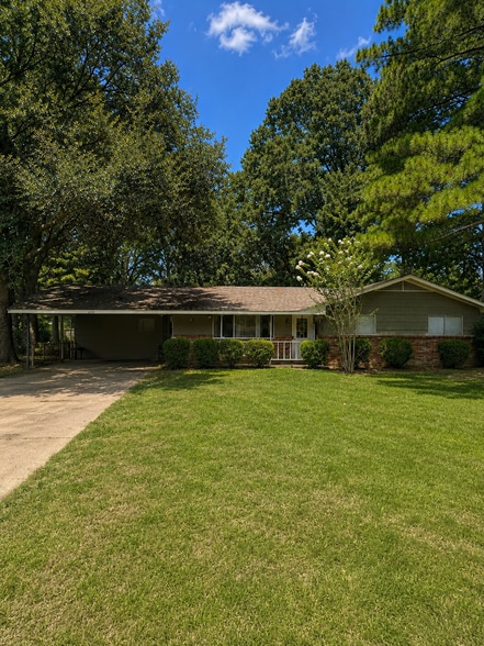 260 S Canton Club Cir, Jackson, MS for sale - Building Photo - Image 2 of 9
