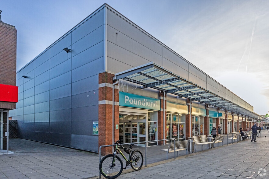 1-12 Pavilion Shopping Centre, Thornaby for lease - Building Photo - Image 2 of 4