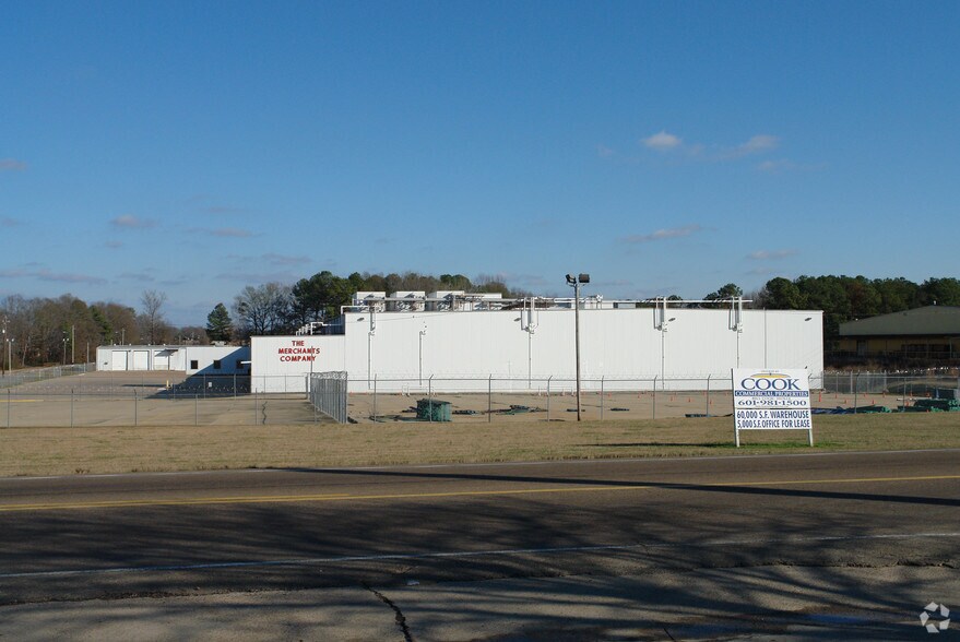 1350 Boling St, Jackson, MS for lease - Primary Photo - Image 1 of 3