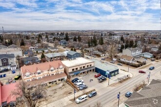 233 3rd Ave, Strathmore, AB - Aérien  Vue de la carte - Image1