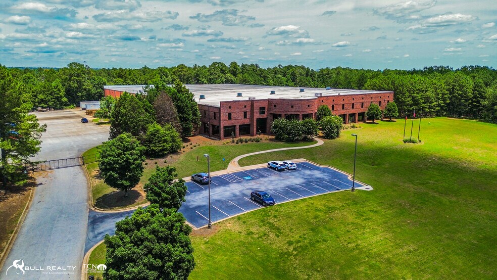14290 Lochridge Blvd, Covington, GA à louer - Photo du bâtiment - Image 2 de 25