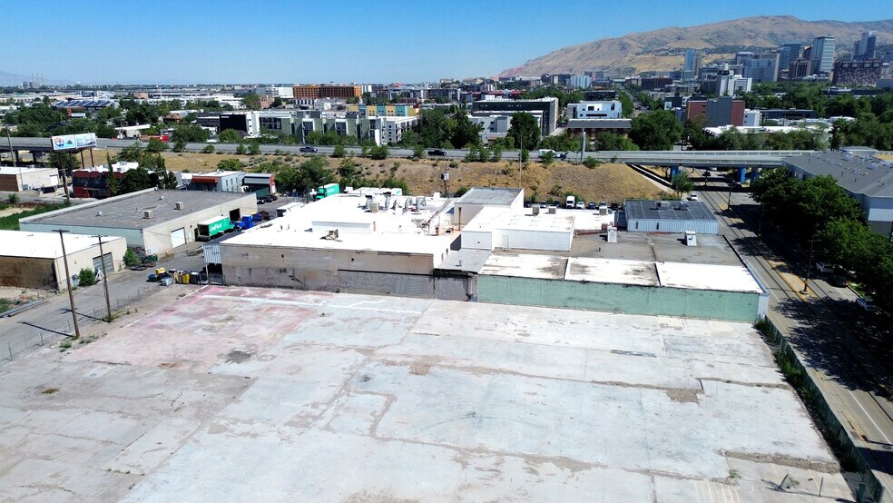 1050 S 200 W, Salt Lake City, UT à louer - Photo du bâtiment - Image 2 de 3