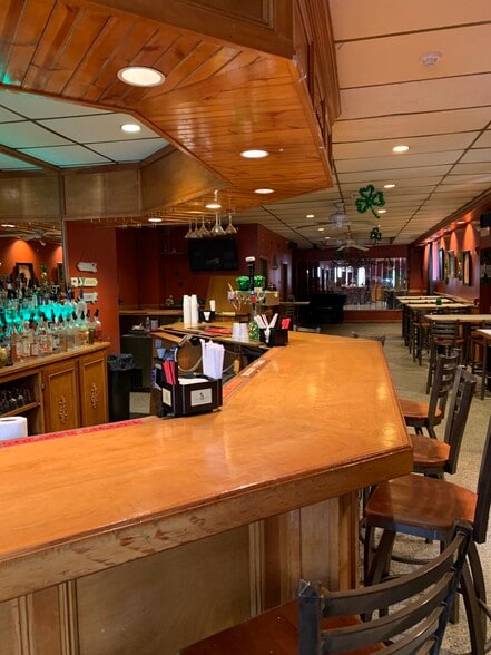 21 Hampden St, Springfield, MA for sale - Interior Photo - Image 3 of 5