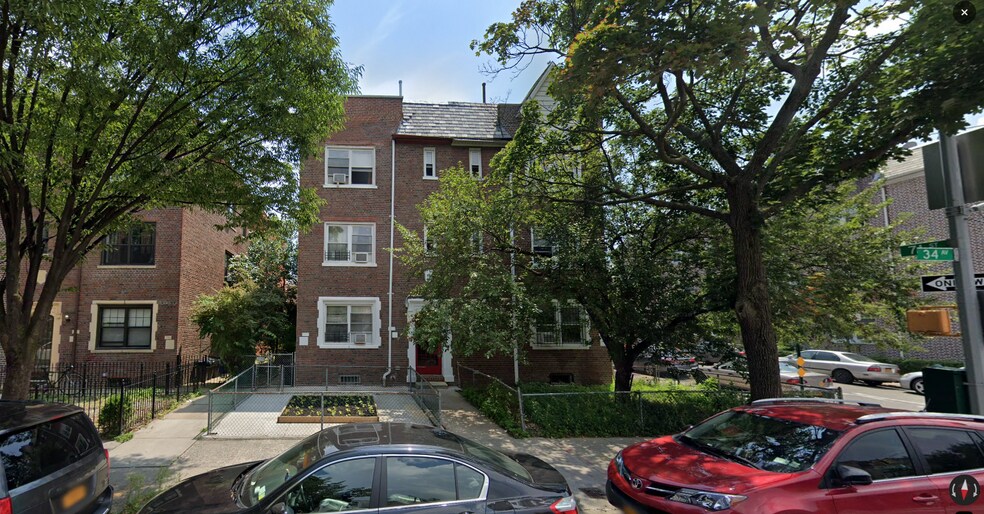 7102 34th Ave, Jackson Heights, NY à vendre - Photo principale - Image 1 de 23
