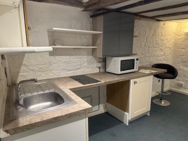 22 High St, Petersfield à louer - Photo du bâtiment - Image 3 de 5