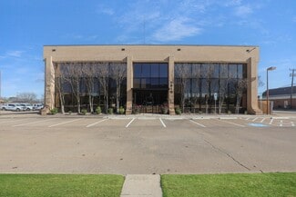 Plus de détails pour 1916 Avenue K, Plano, TX - Bureau à vendre