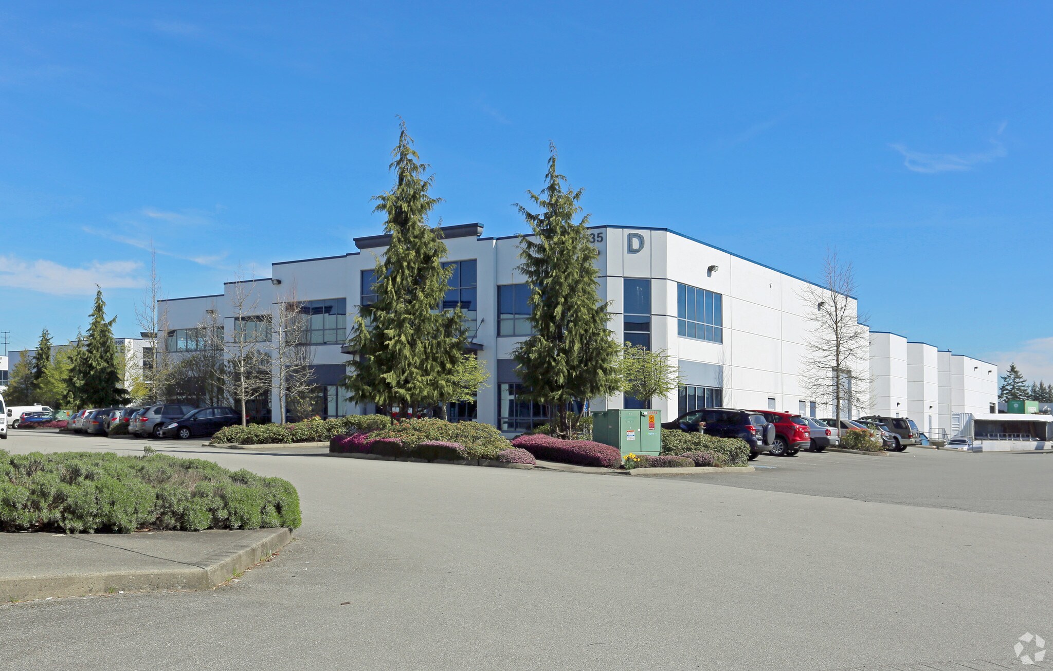 19535 56th Ave, Surrey, BC for lease Primary Photo- Image 1 of 7