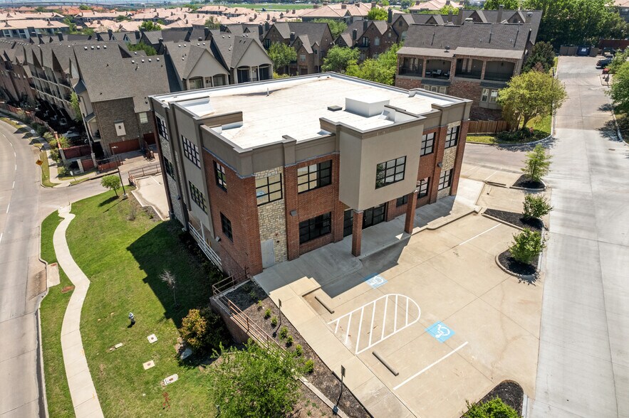840 Ranchview Dr, Irving, TX à vendre - Photo du bâtiment - Image 2 de 13