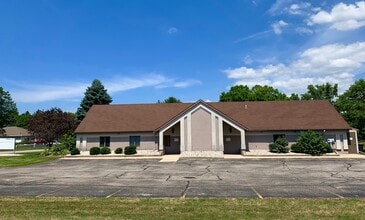 493 Century Ln, Holland, MI for lease Interior Photo- Image 2 of 9