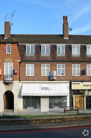 1-15 Market Pl, London for lease - Building Photo - Image 3 of 6