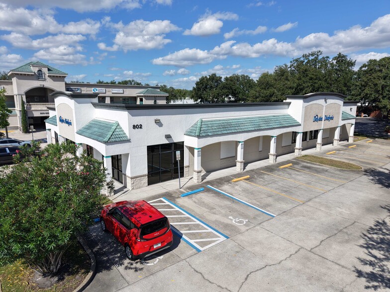 802 N John Young Pky, Kissimmee, FL à vendre - Photo du bâtiment - Image 2 de 4