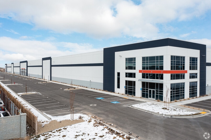 6865-6941 W 2100 S, West Valley City, UT à louer - Photo du bâtiment - Image 3 de 26