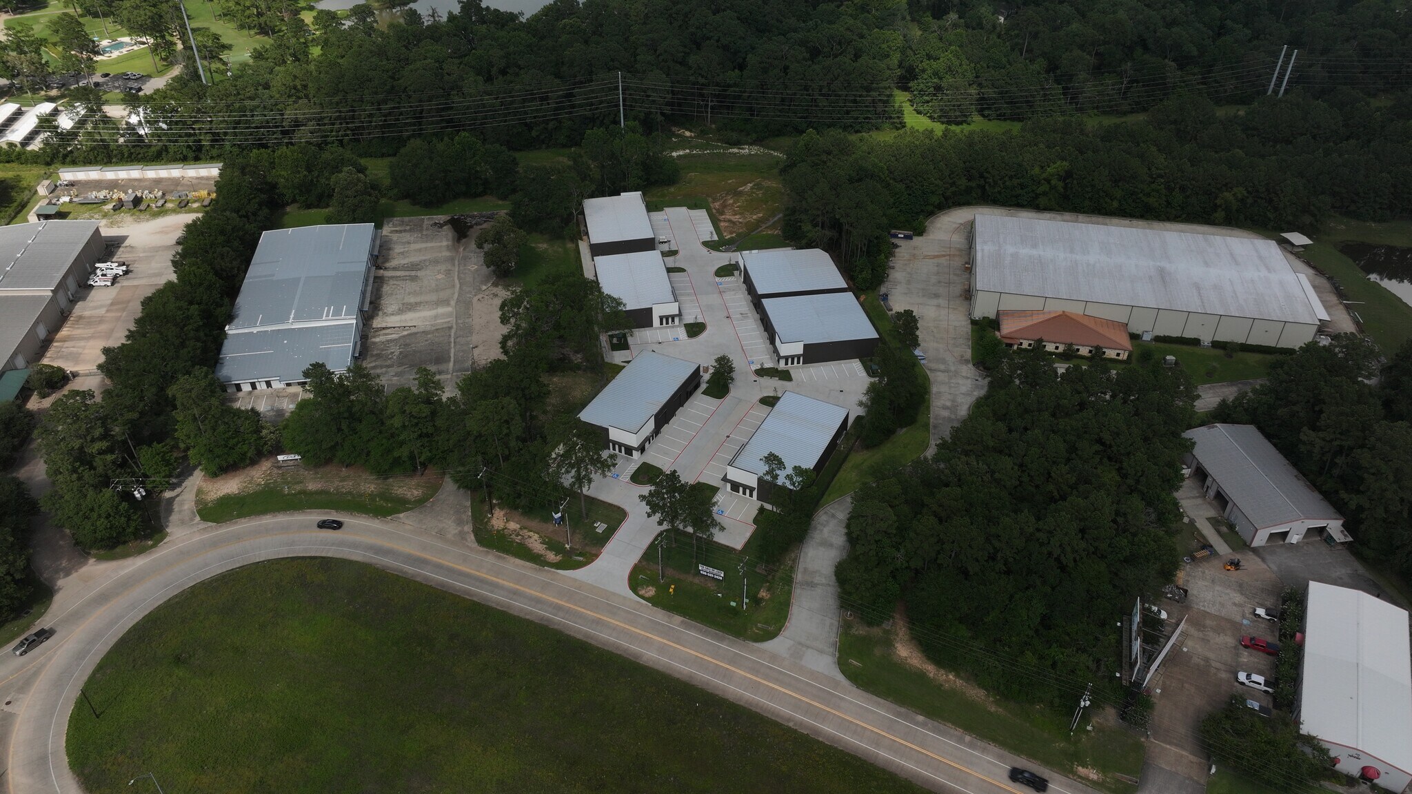 3513 N Loop 336 W, Conroe, TX à louer Photo du bâtiment- Image 1 de 22