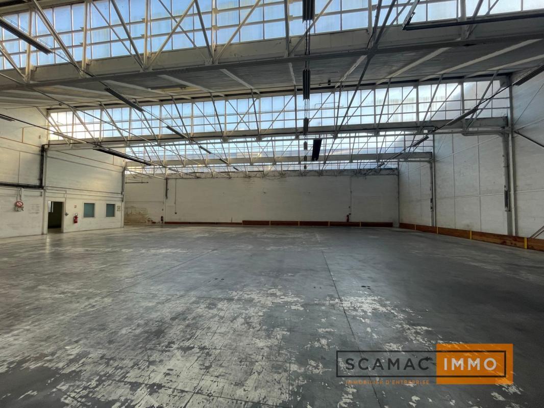 Industrial in MASSY for lease Interior Photo- Image 1 of 11