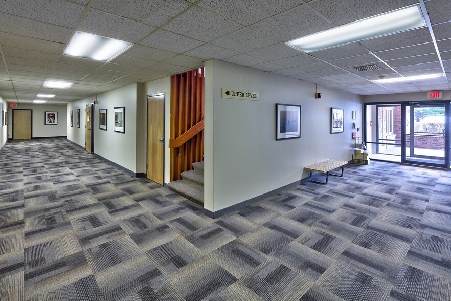 1580 Elmwood Ave, Rochester, NY à louer - Photo intérieure - Image 3 de 22