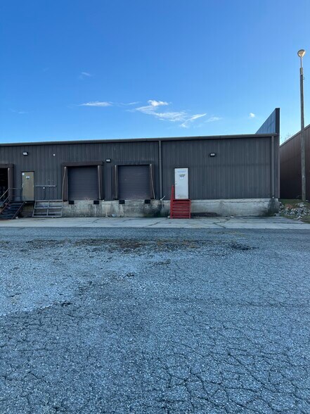 641 Mcway Dr, High Point, NC à louer - Photo du bâtiment - Image 3 de 11