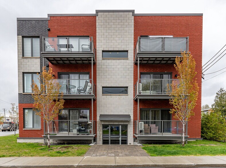 1074 Ch Du Côteau-Rouge, Longueuil, QC à vendre - Photo du bâtiment - Image 3 de 22